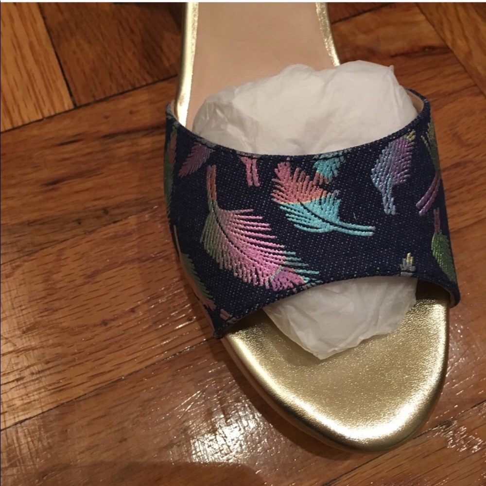 Anthro Billie Ella Metallic Feather Sandal - Picture 6 of 7